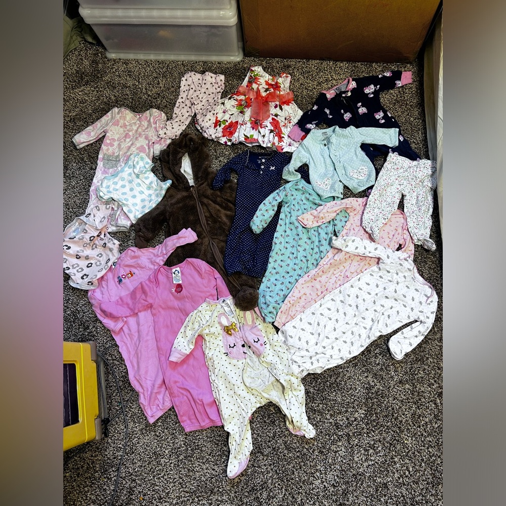 SOLD!! Pls. DON’T BUY!!!0-3 months clothes bundle